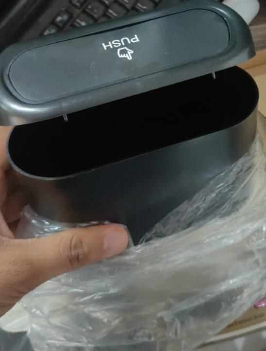 Portable Mini Car Trash Bin – Waterproof Interior Dustbin